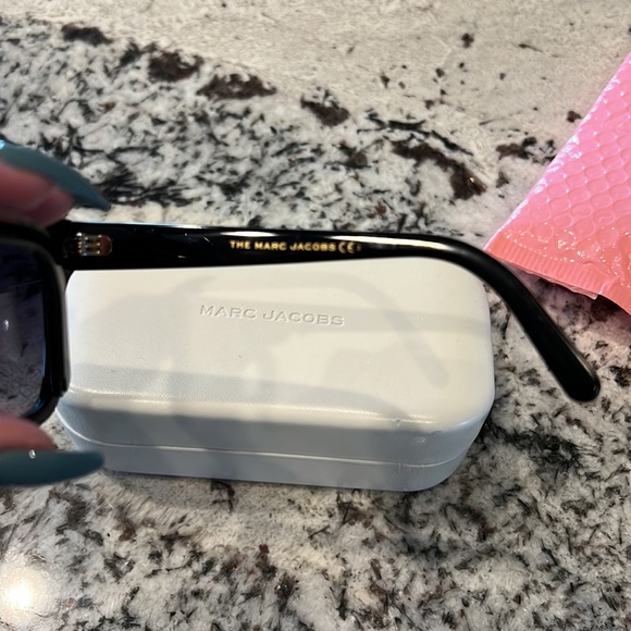 Marc Jacobs sunglasses - Picture 4 of 5